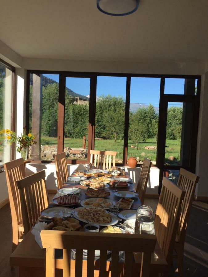Beko'S Garden Inn Mestia Exterior photo